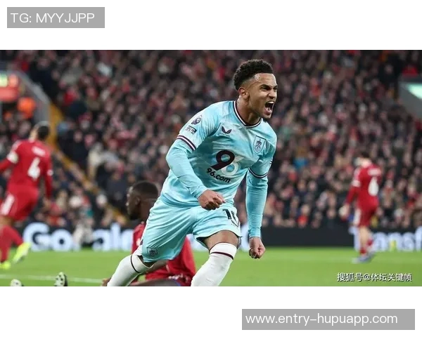 电讯报：爱德华兹力挺魔笛并看好维尔茨未来表现与价值